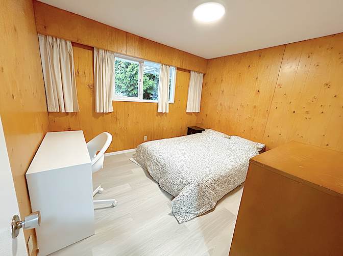 Shahram's room
