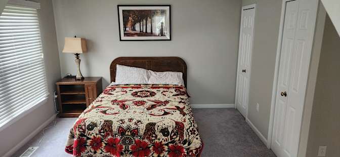 Two Rooms in Tacketts Mill - Lake Ridge, VA's room