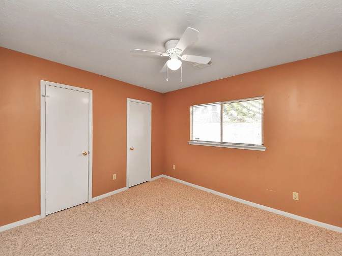 Donovan's room