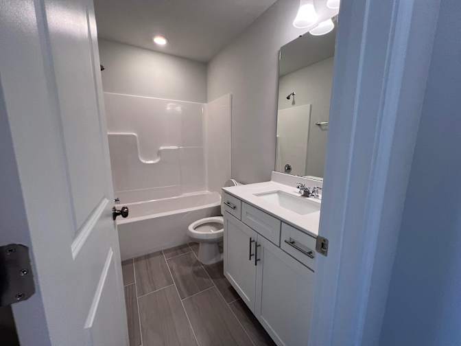 Alcove Rooms's room