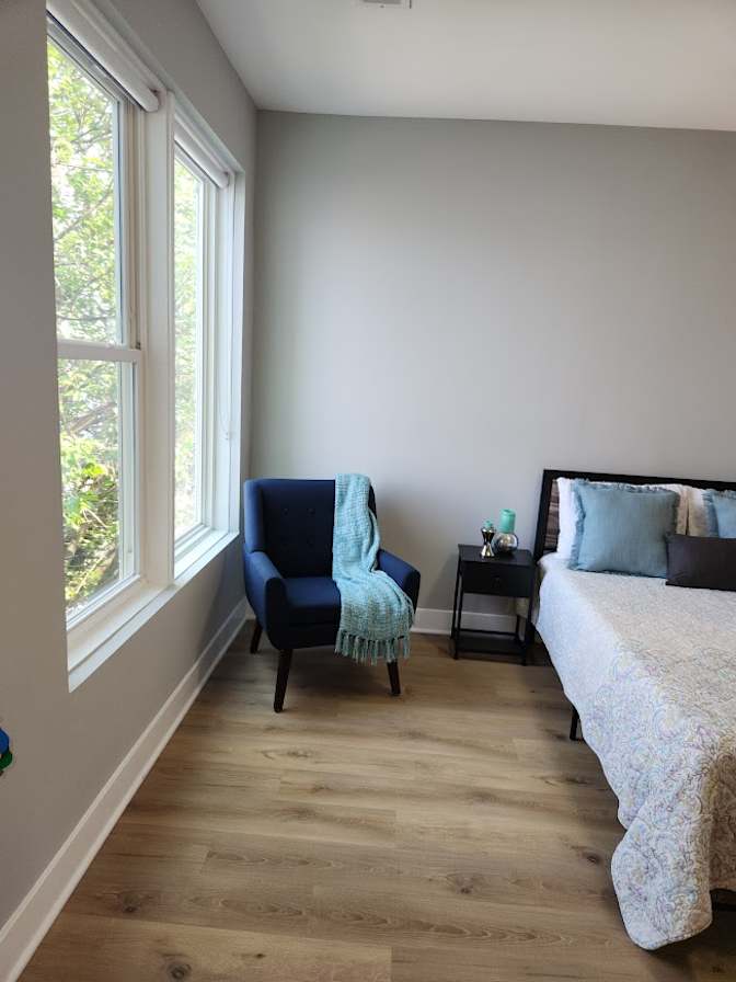 Tee's room