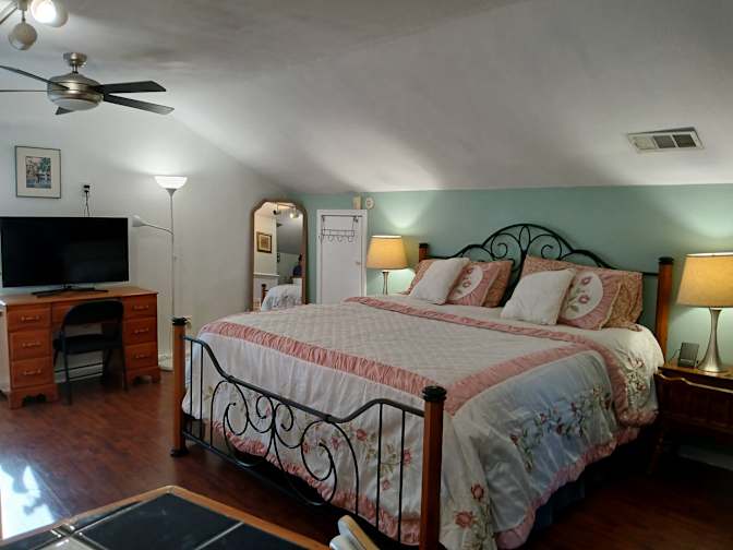 Darlene Davis's room