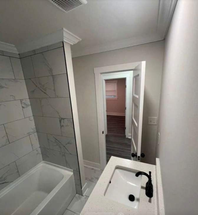 Alcove Rooms's room