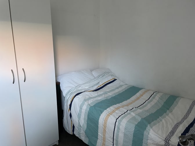 Leone's room