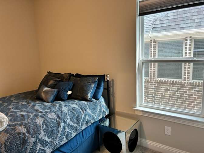 Noshad's room