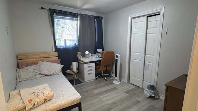 Muskan K's room