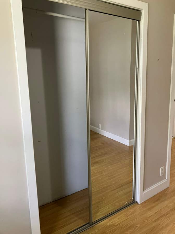 Olivia Kosmopoulos's room