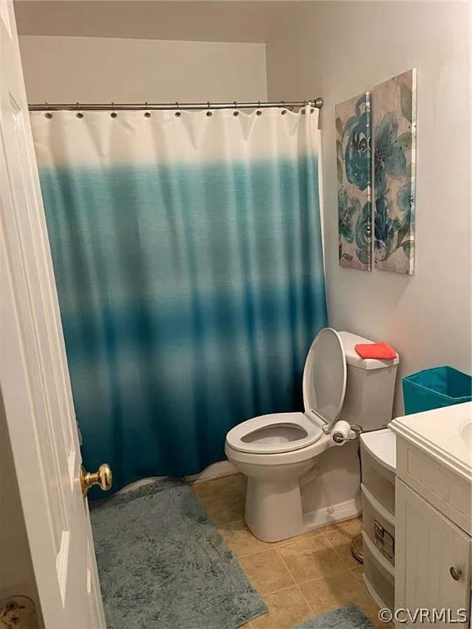 Jamal's room