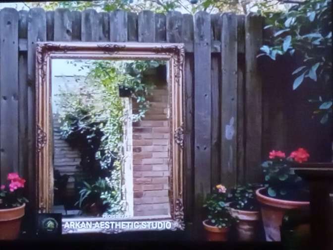 Rainbow Rooms's room