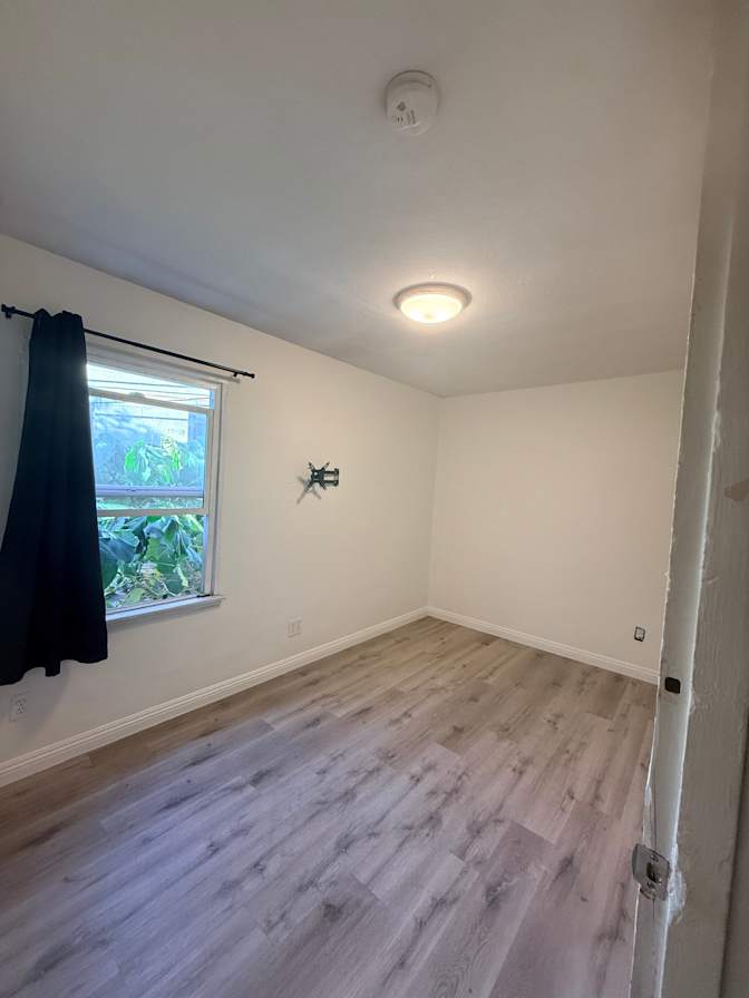 Juan's room