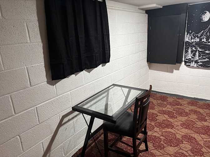 Ovic's room