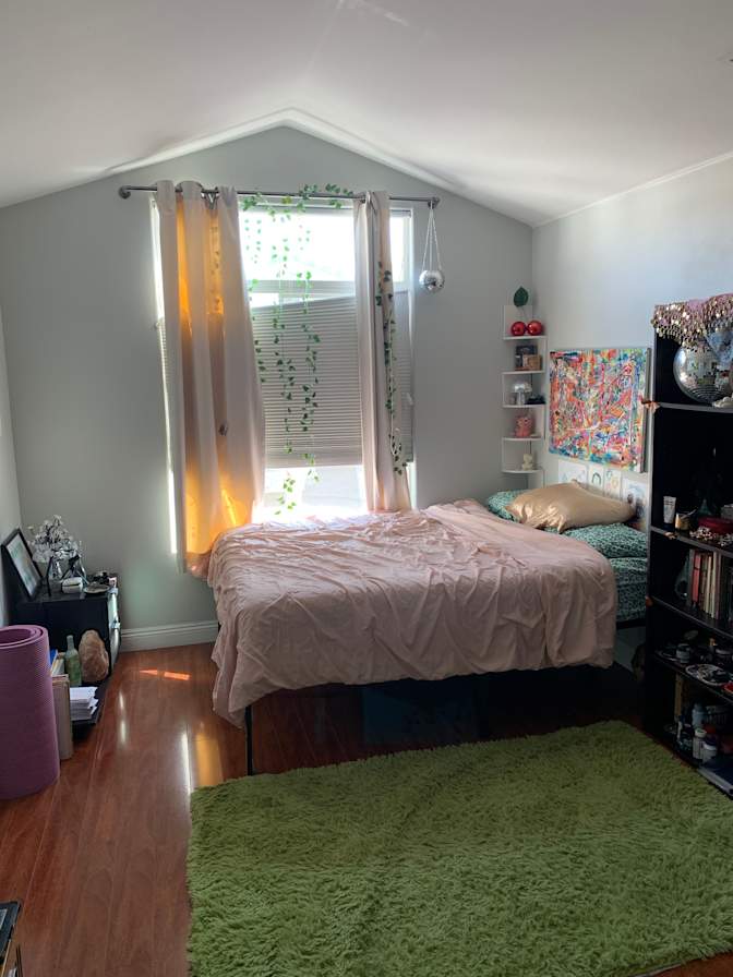Gabriella Wisdom's room