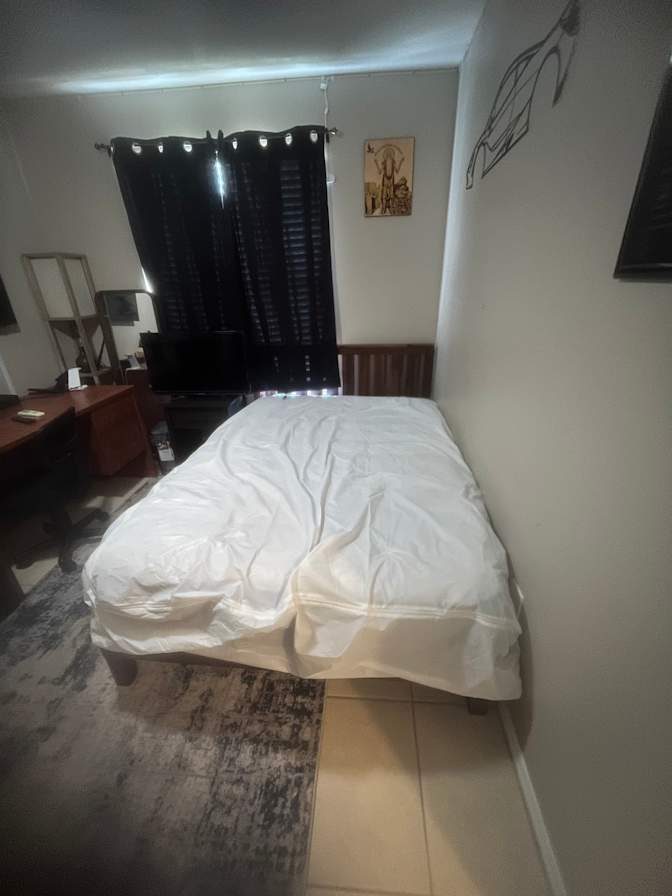 Nollis Brissett's room