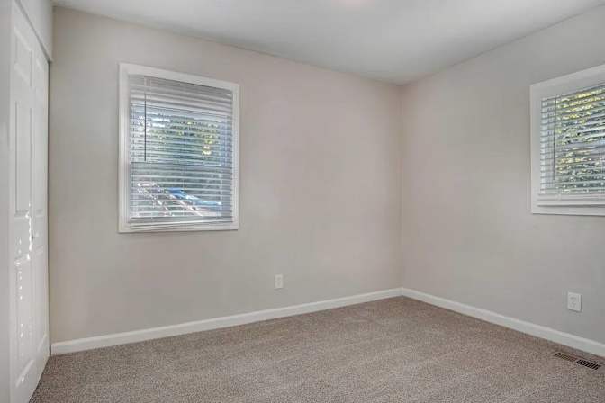 Luis's room