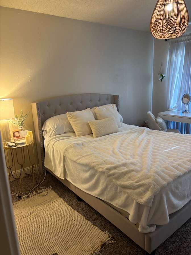 Kiana's room