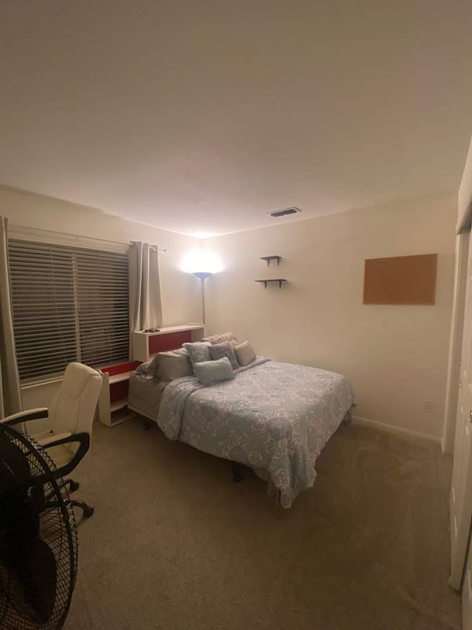 Raquel's room