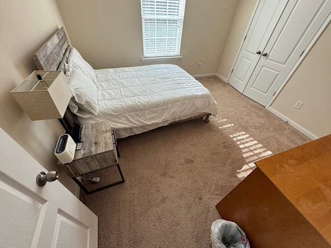 Alcove Rooms's room