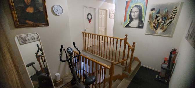 M nik's room