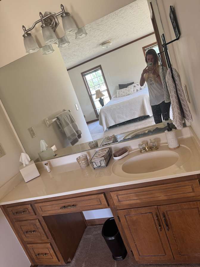 Aly's room