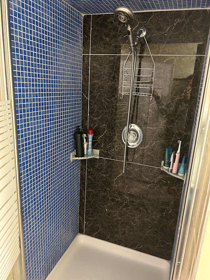 Hanan Attazada's room