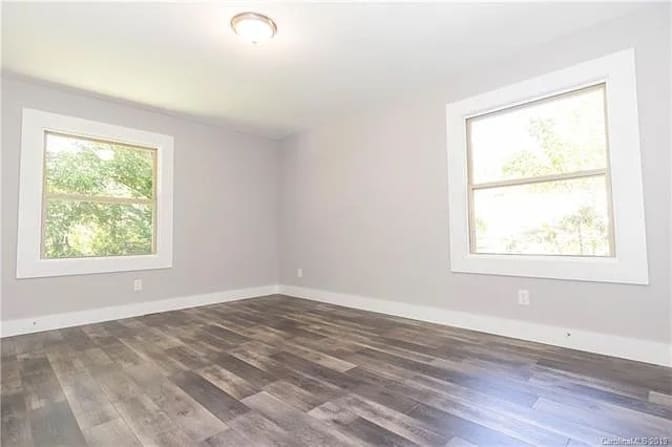 Alcove Rooms's room