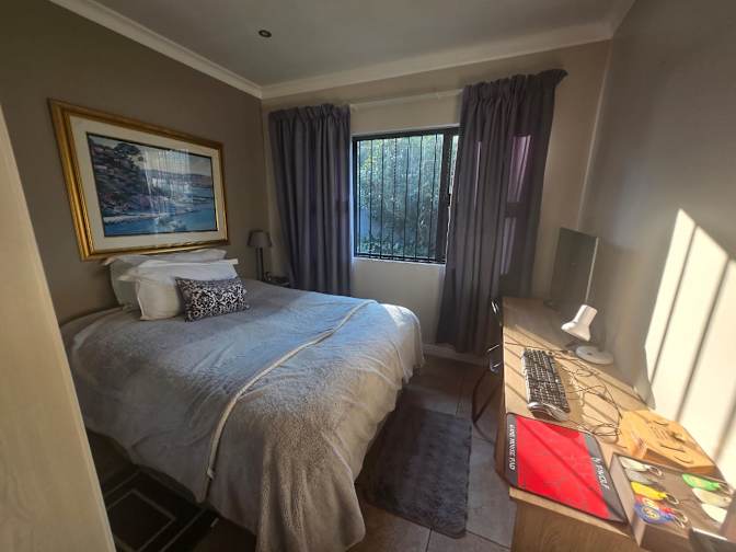 Graham Hodson's room