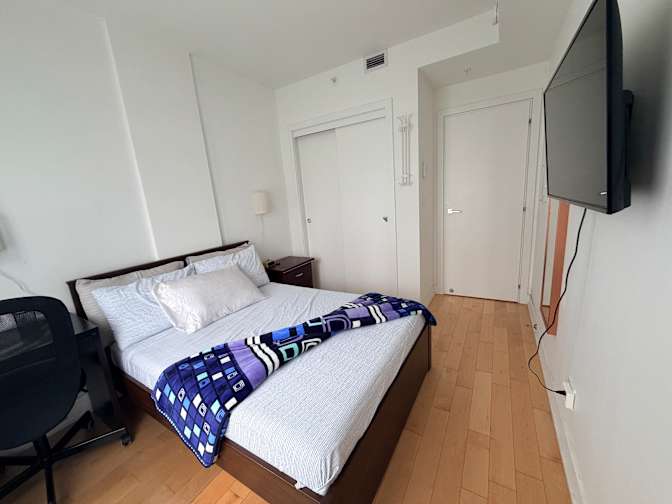 Eddy's room