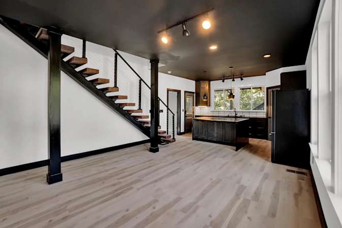 Alcove Rooms's room