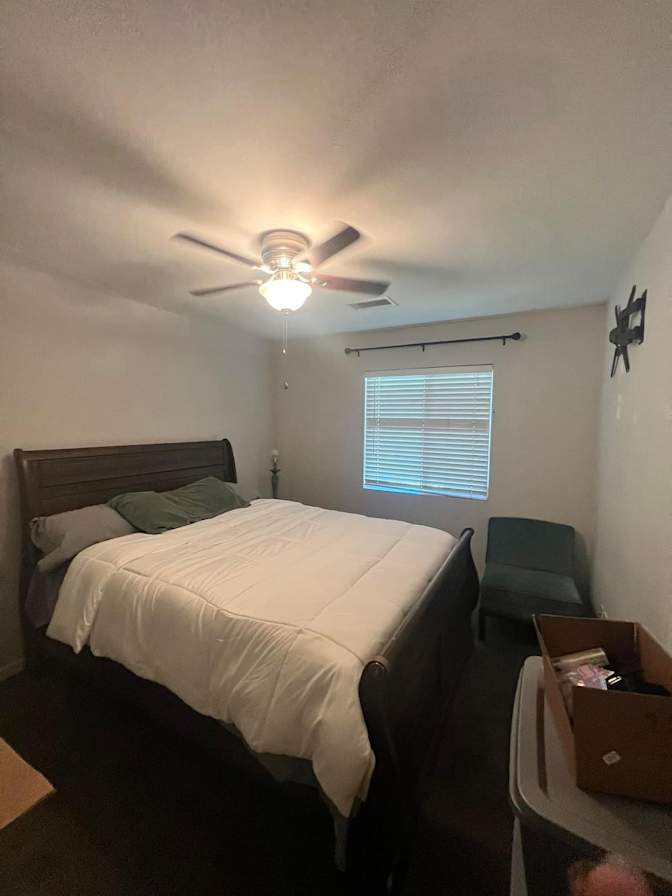 Octavio's room