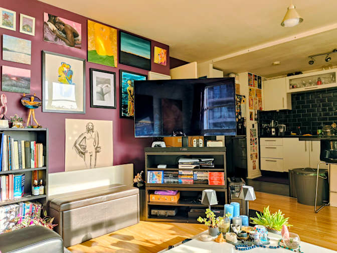 Nico's room