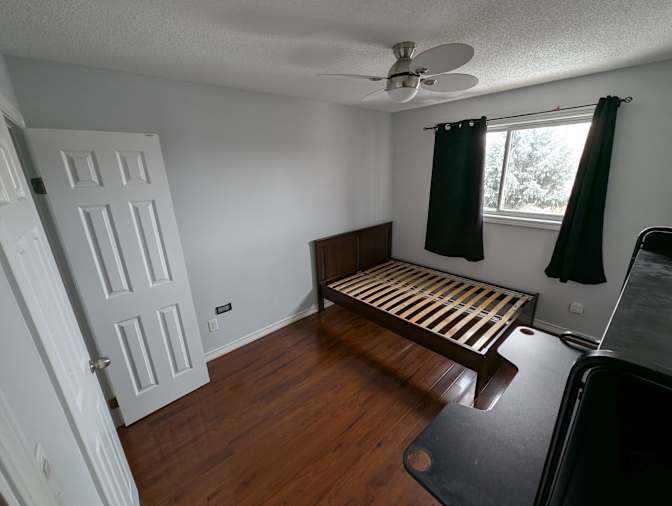 Glen's room
