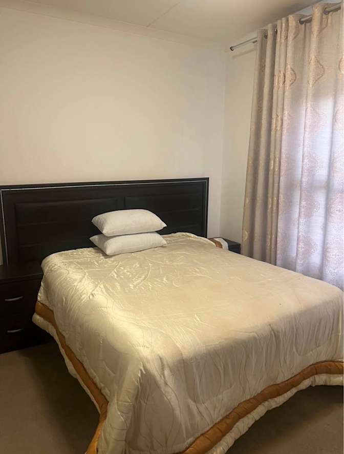 Naomi's room