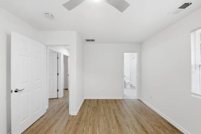 Alcove Rooms's room