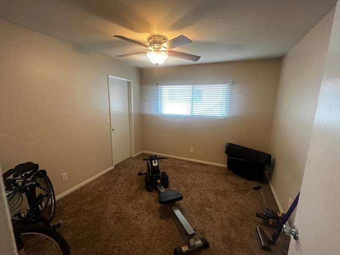 Ron 's room