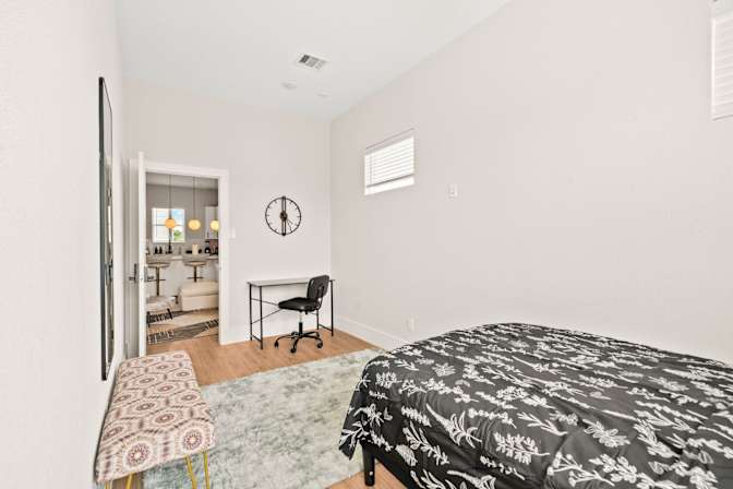 CONVENO GROUP's room