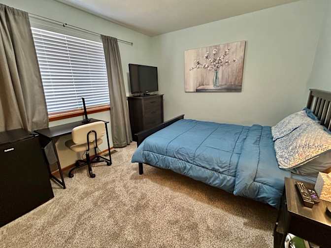 Enrique's room