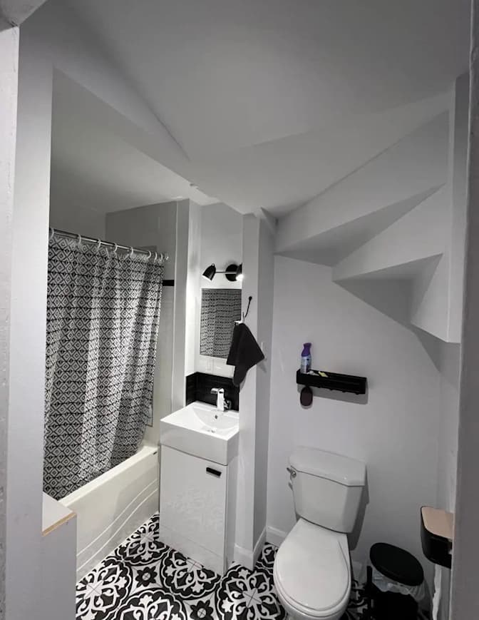 Ana's room