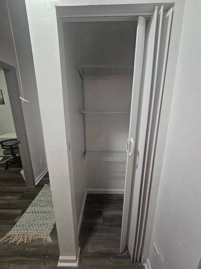 CL&C Property Management and Consulting's room