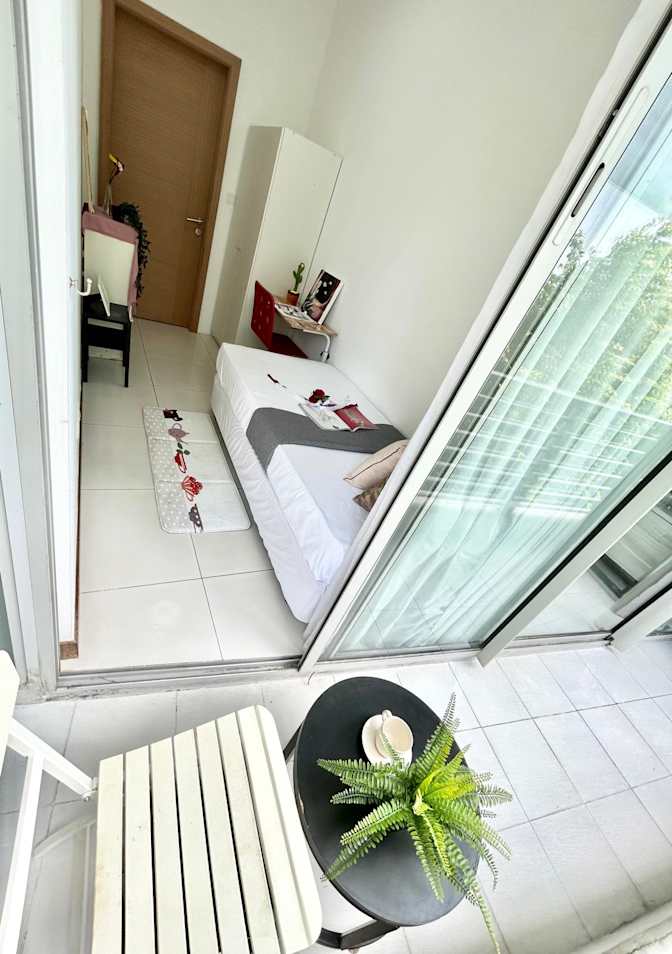 VVA EI's room