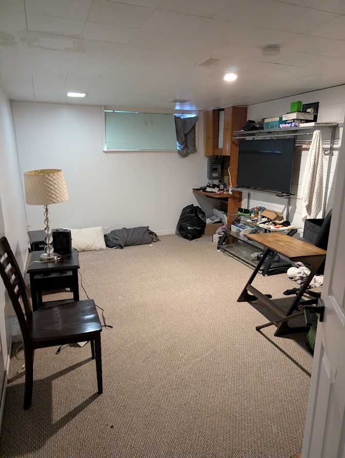 David MacKinlay's room