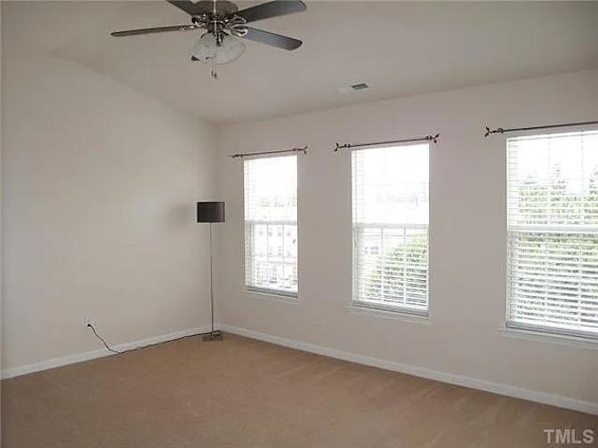 Alcove Rooms's room
