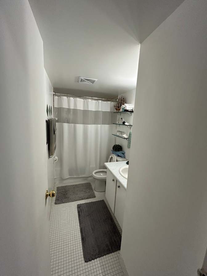 Lazar's room