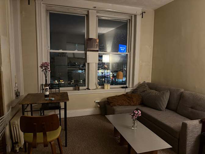 Derek Lee's room