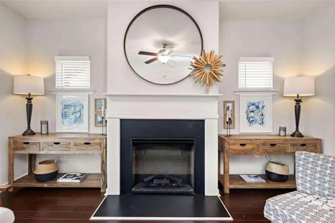 Alcove Rooms's room
