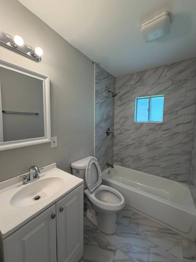 Alcove Rooms's room