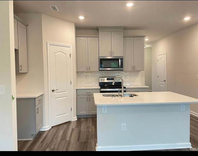 Alcove Rooms's room