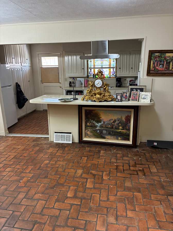 Glen's room