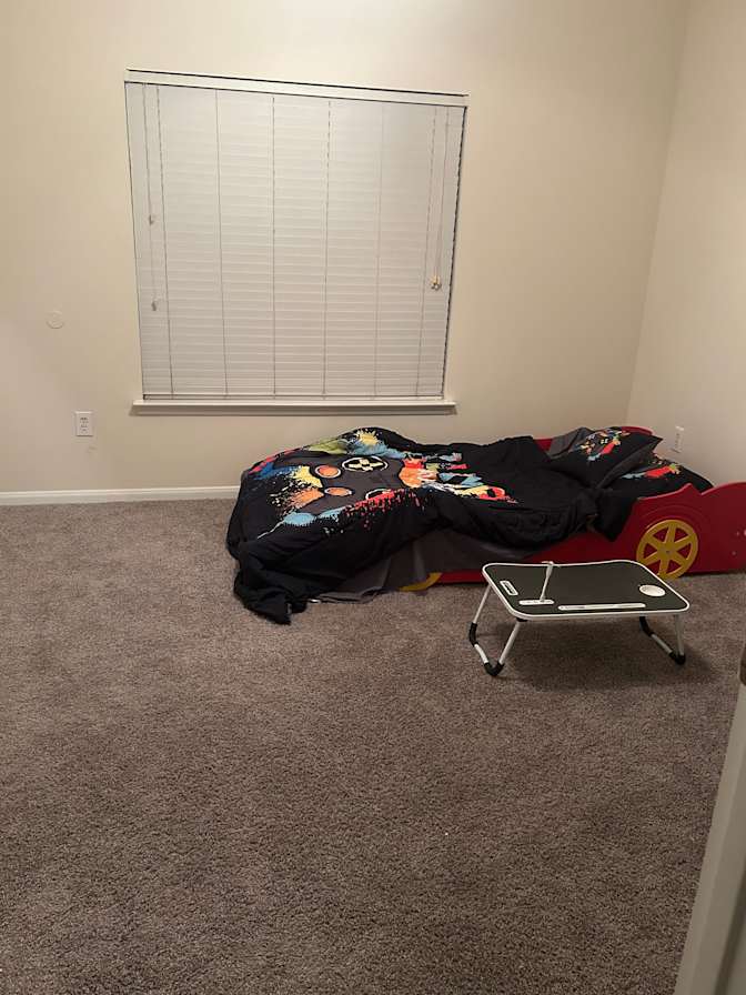 Ra Al's room