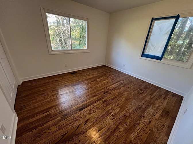 Alcove Rooms's room