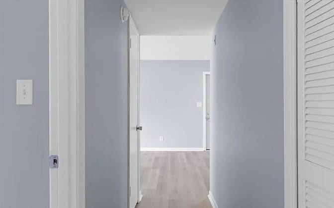 Alcove Rooms's room